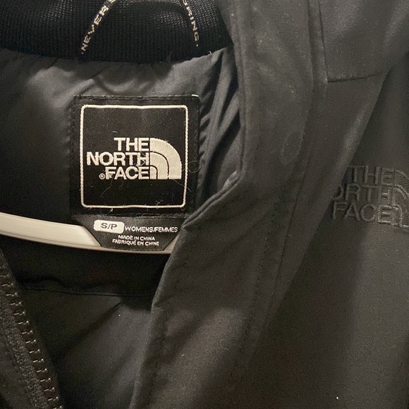 NorthFace Parka - Picture 2 of 3